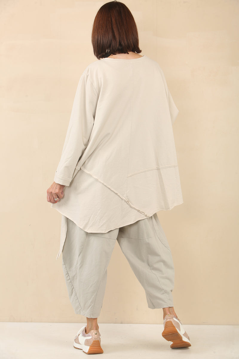 COLEENE HIGH-LOW SWEATSHIRT in Stone color