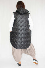 Willoughby Hooded Gilet in Black