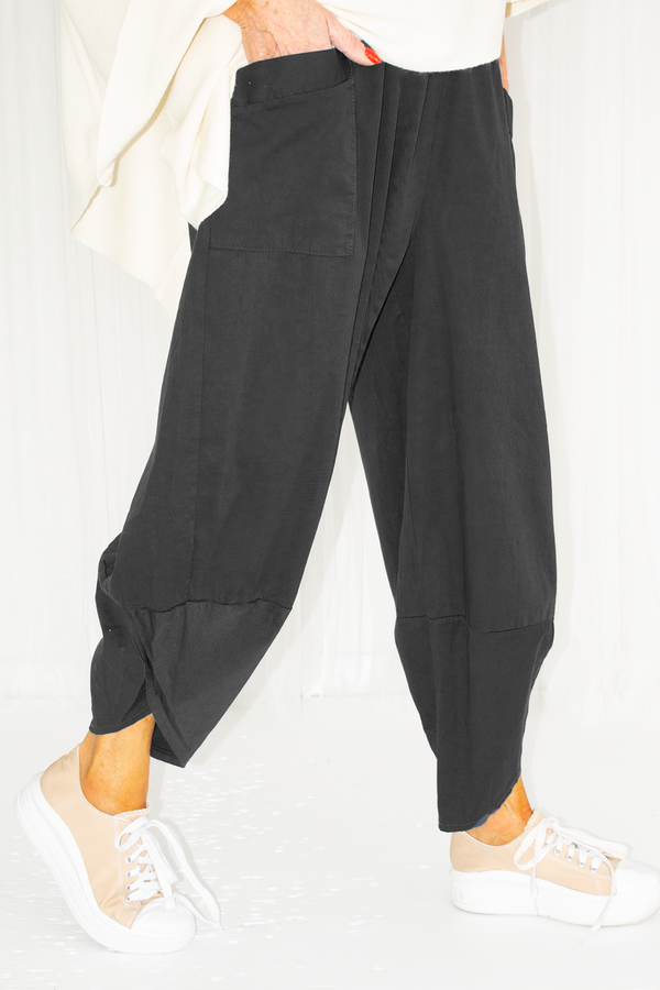 Kennedy Cotton Cocoon Trouser IN BLACK