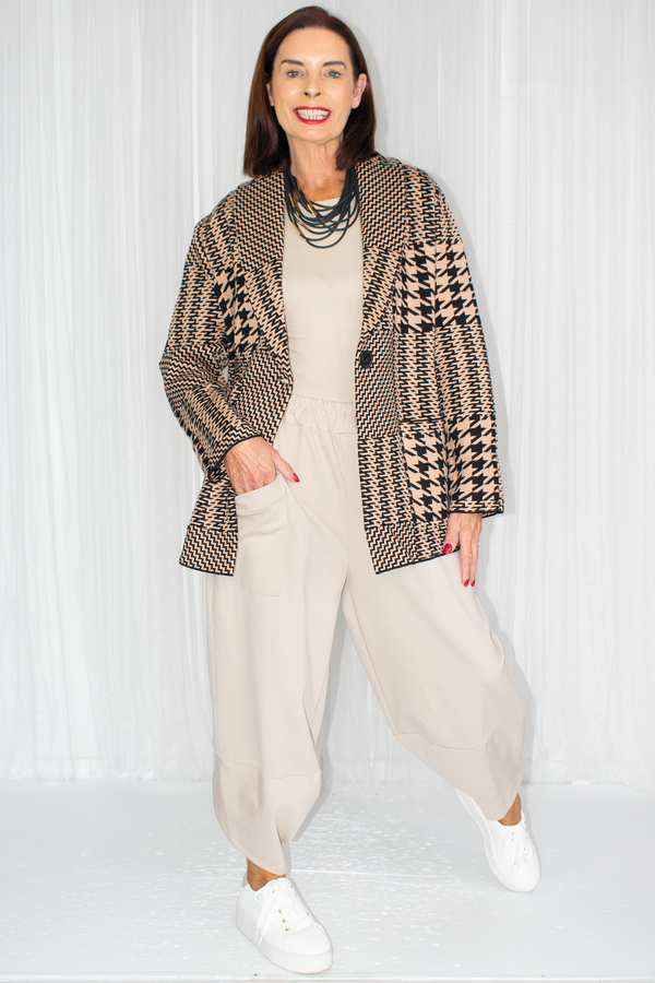 Hannah Houndstooth One Button Knitted Blazer in Camel