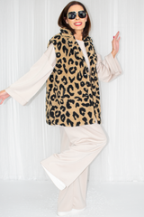 Roxie Borg Fabric Collared Gilet in Leopard Print