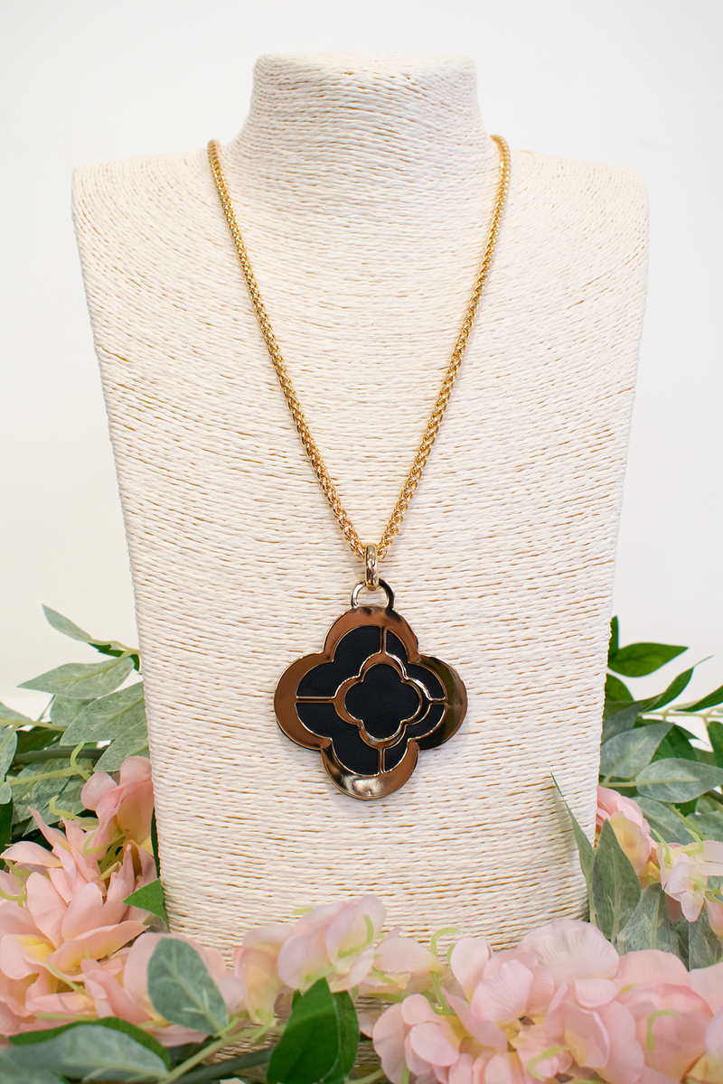 Geometric Clover Reversible Pendant Necklace in Black