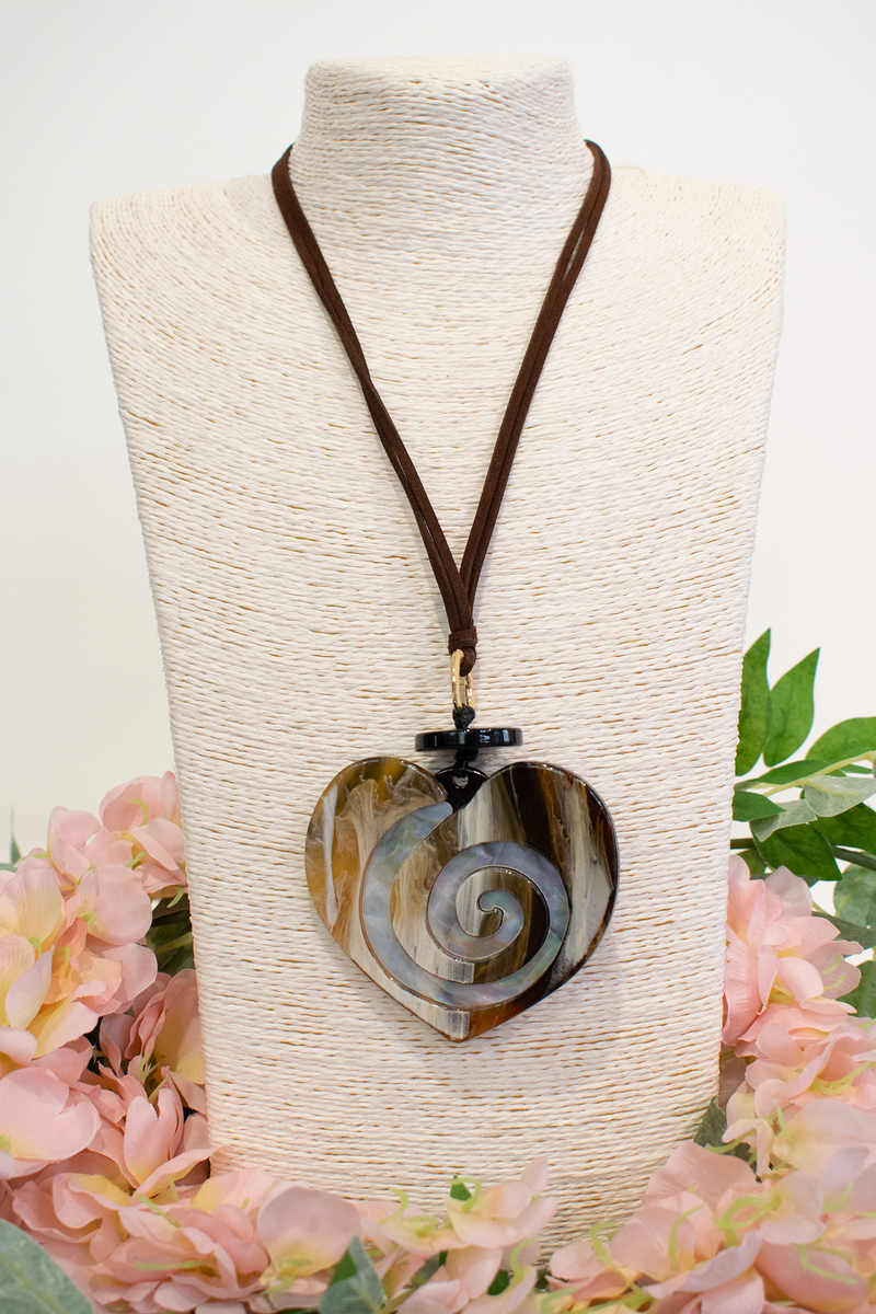 Swirl design resin heart pendant necklace in Brown