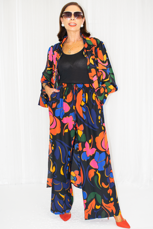 Aurelia Wide leg trousers with elasticated waist in Vibrant Abstract