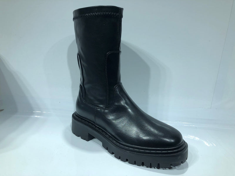 Black Hi-fashion pull on sock boots