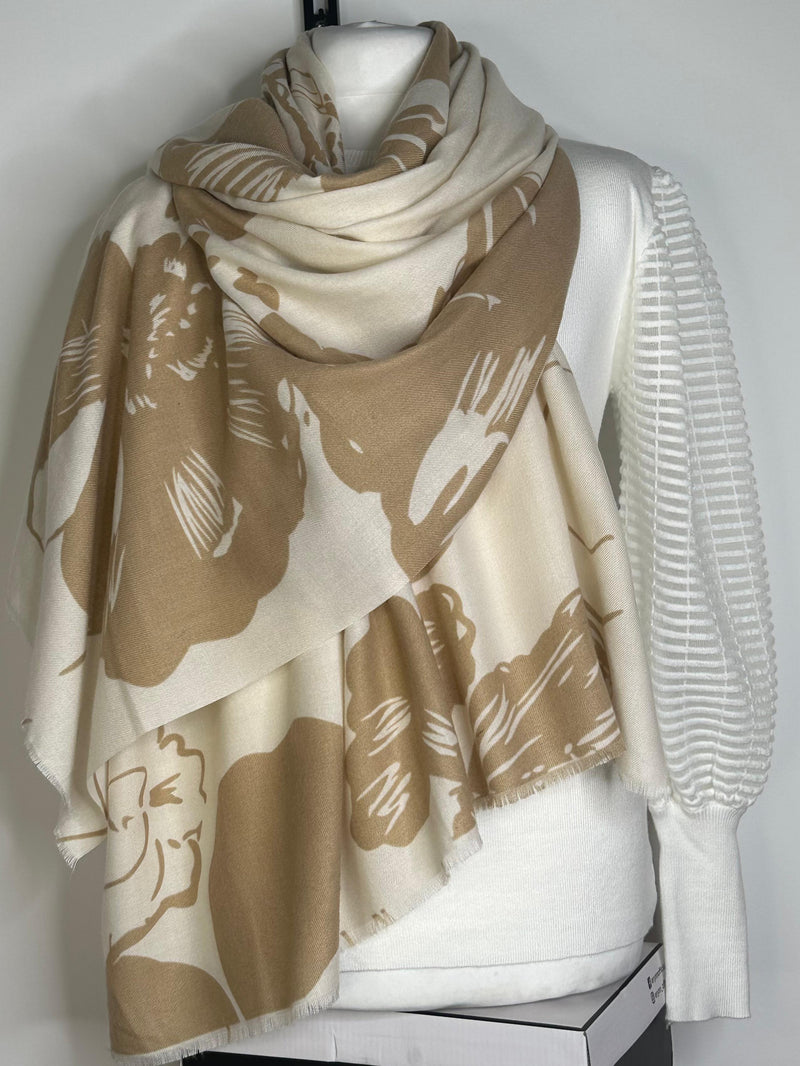 MERIE FLOWER PATTEREND SCARF