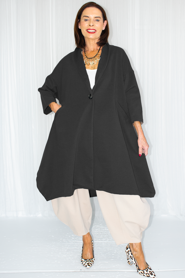 Mila Collared Scuba Cocoon Jacket in Black