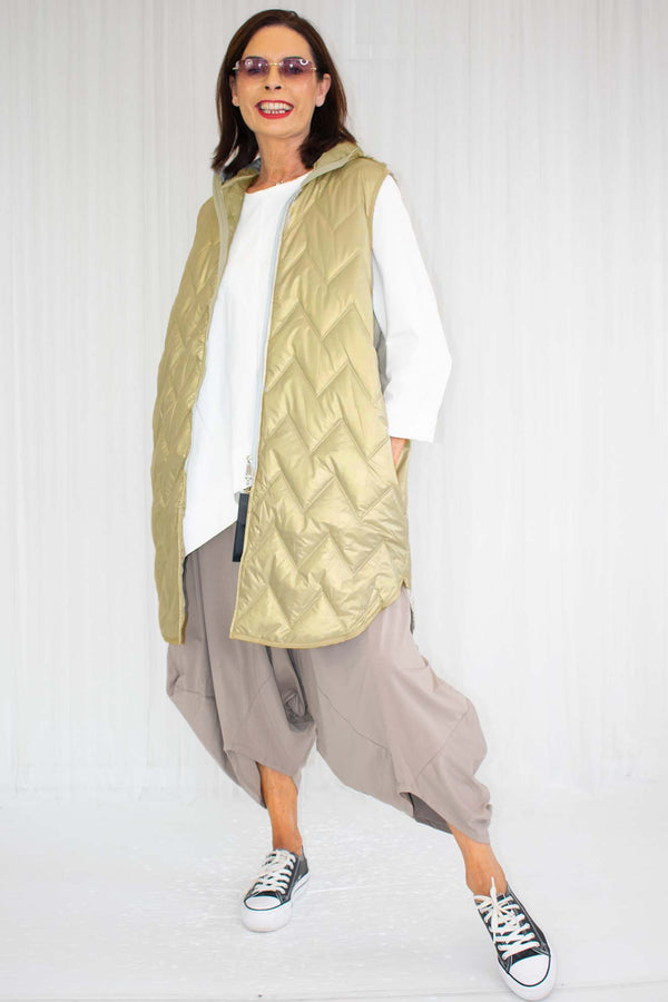 Willoughby Hooded Gilet in Iridescent Gold