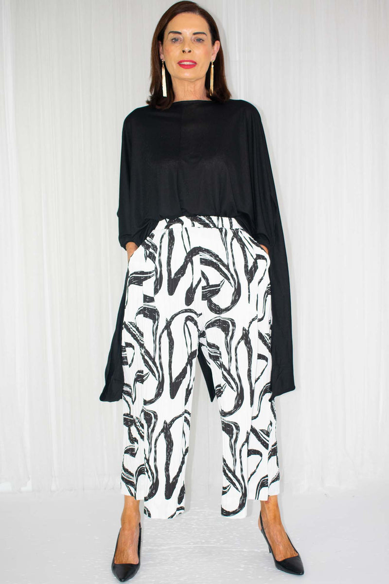 Preeya Pleat Swirl Print Trouser in Monochrome