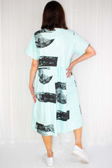 Zeta Abstract Print Two Pocket Dress in Aqua