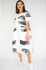 Zeta Abstract Print Two Pocket Dress in White