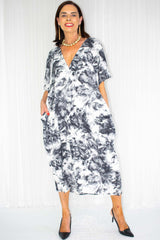 Bryony Batwing V-Neck Slouch Dress in Black Tie-Dye Print